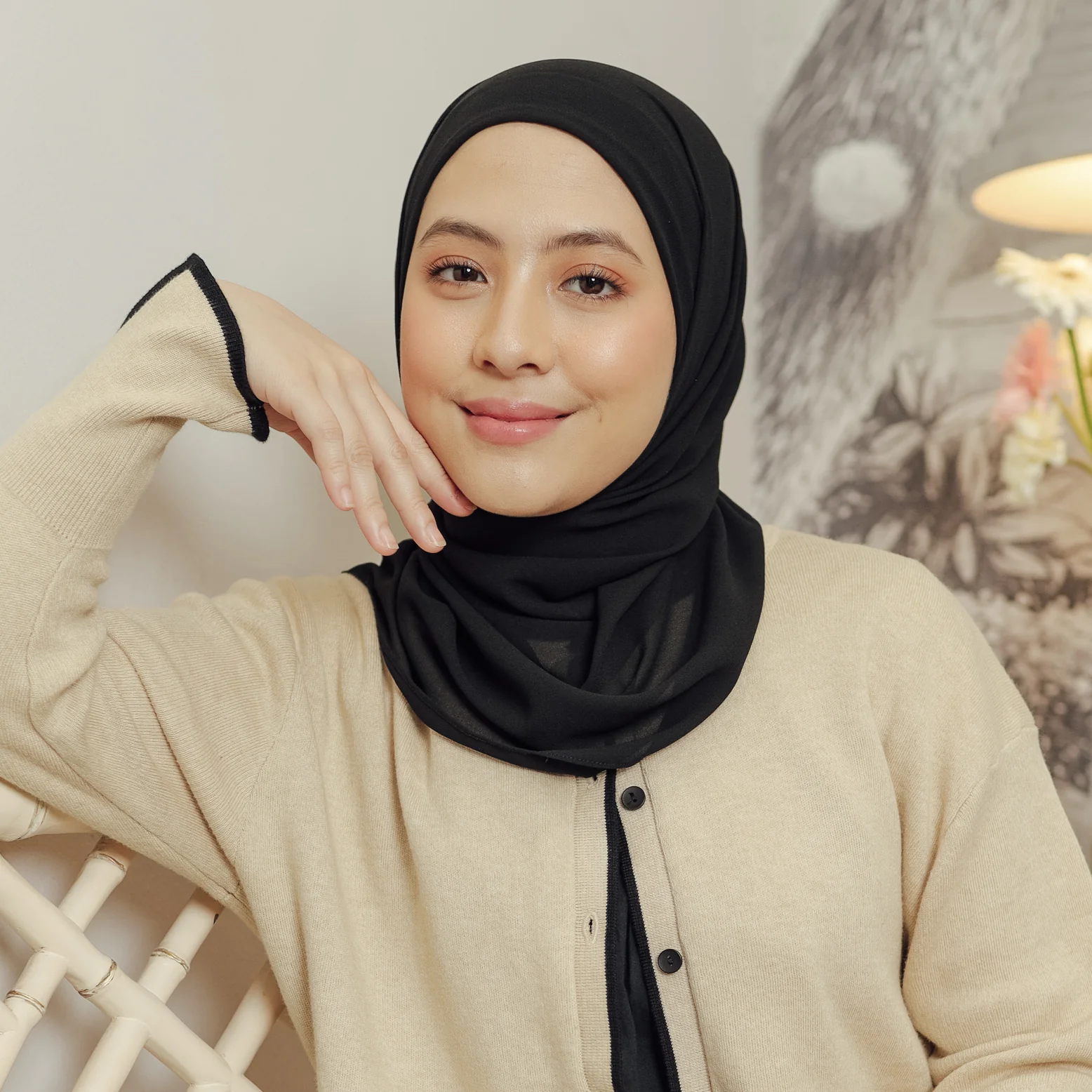 Bawal Shawl (Pashmina Ceruti Babydoll) Black - Image 3