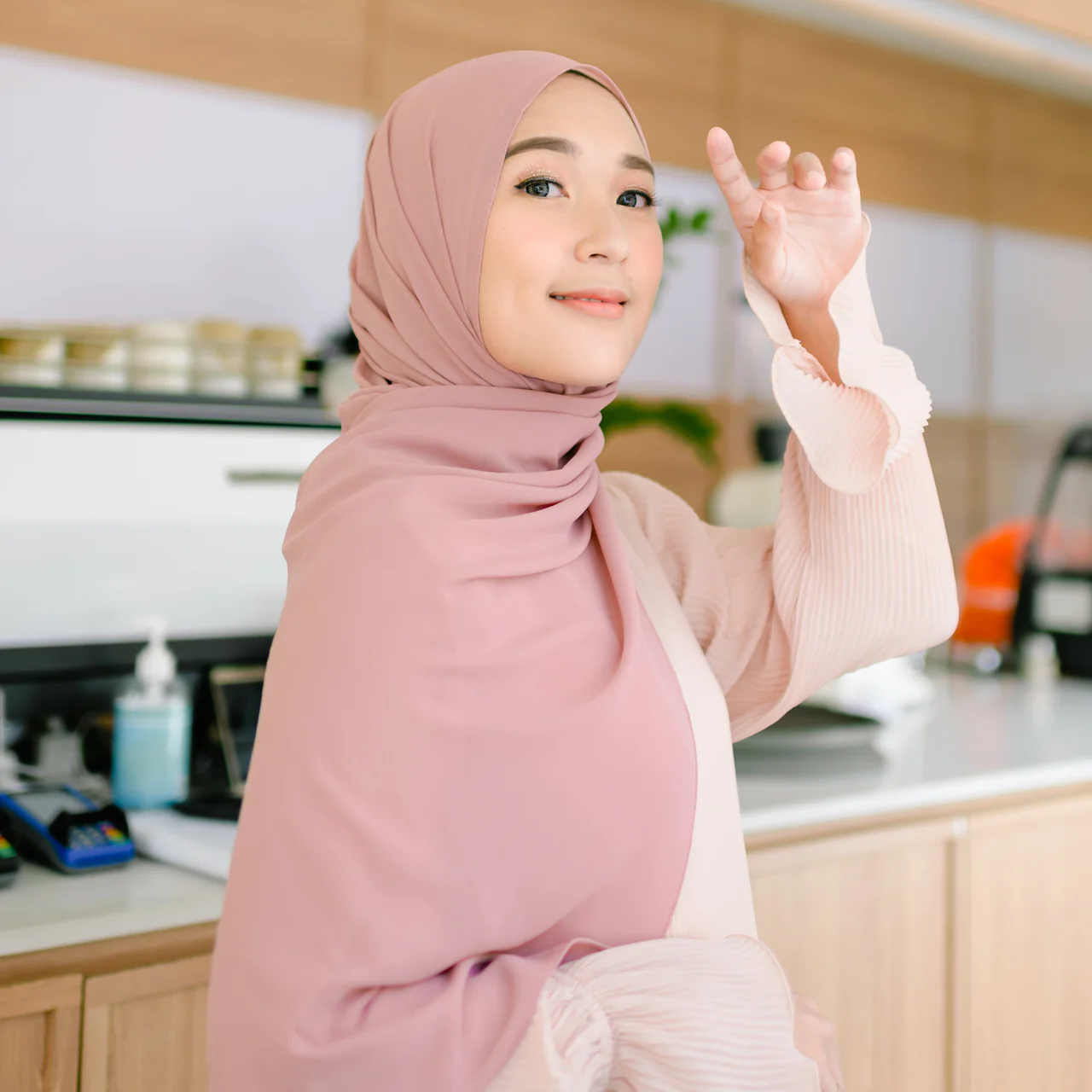 Bawal Shawl (Pashmina Ceruti Babydoll) Dark Nude Pink - Image 3