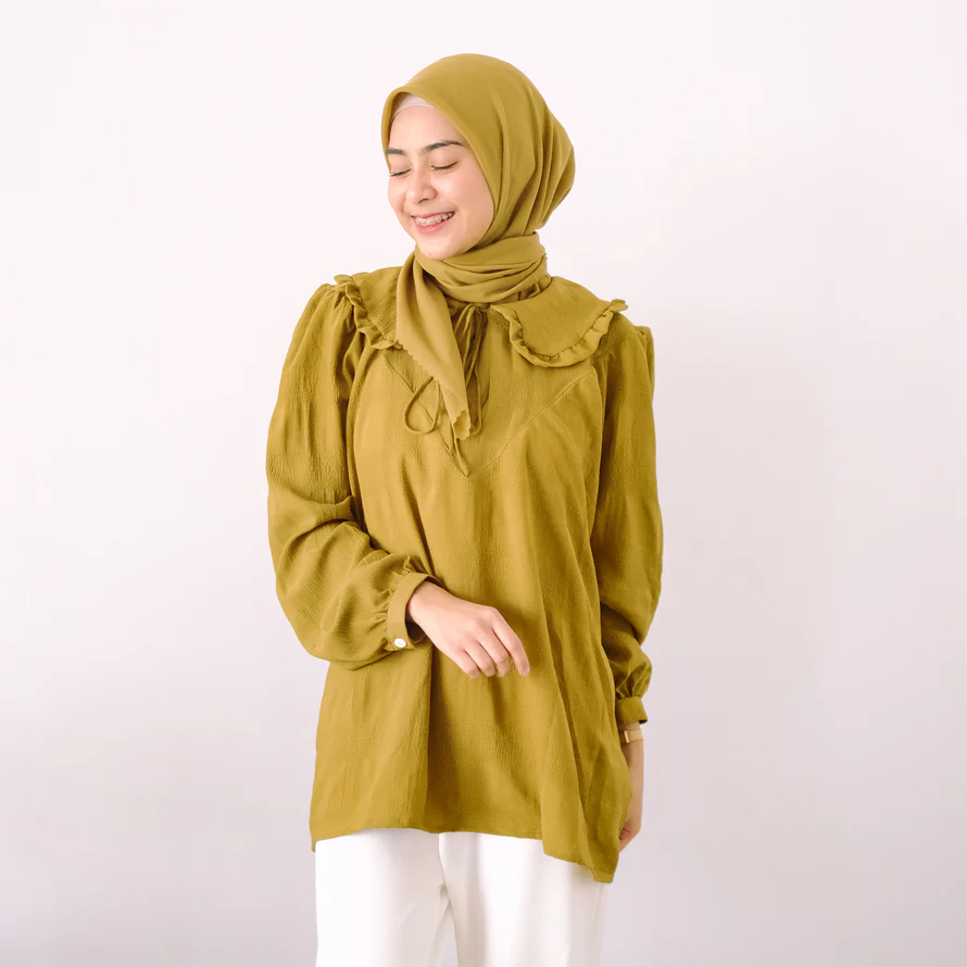 Claira Blouse Zaitun - Image 3