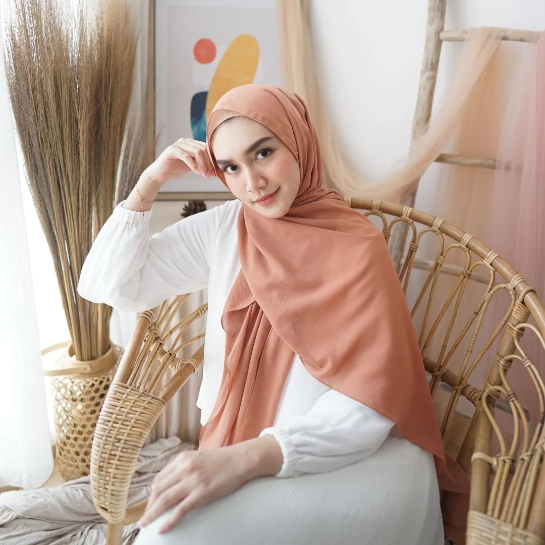 Detaa Shawl Beige - Image 3